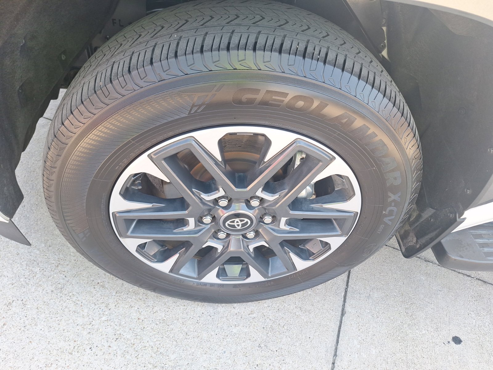 Used 2025 Toyota Sequoia Limited AWD/4WD image 11