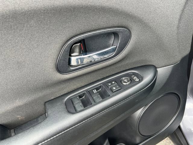 Used 2022 Honda HR-V LX image 33