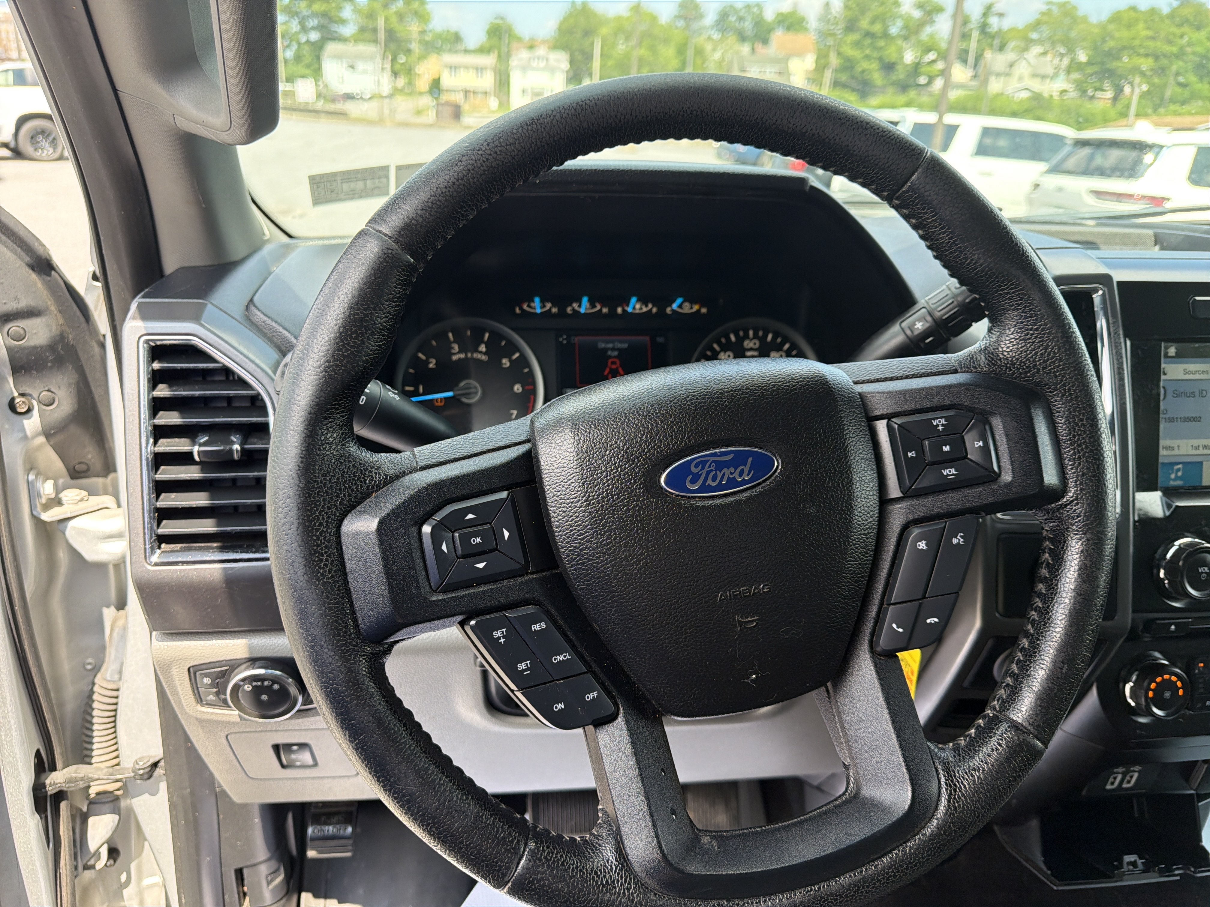 Used 2016 Ford F150 XLT w/ Equipment Group 302A Luxury AWD/4WD image 20