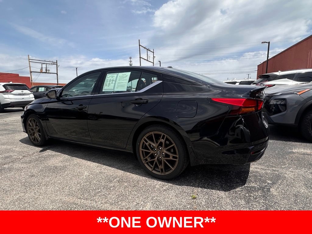 Certified 2025 Nissan Altima 2.5 SR w/ SR Premium Package FWD image 3