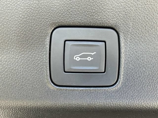 Used 2023 Chevrolet TrailBlazer RS w/ Sun and Liftgate Package FWD image 14