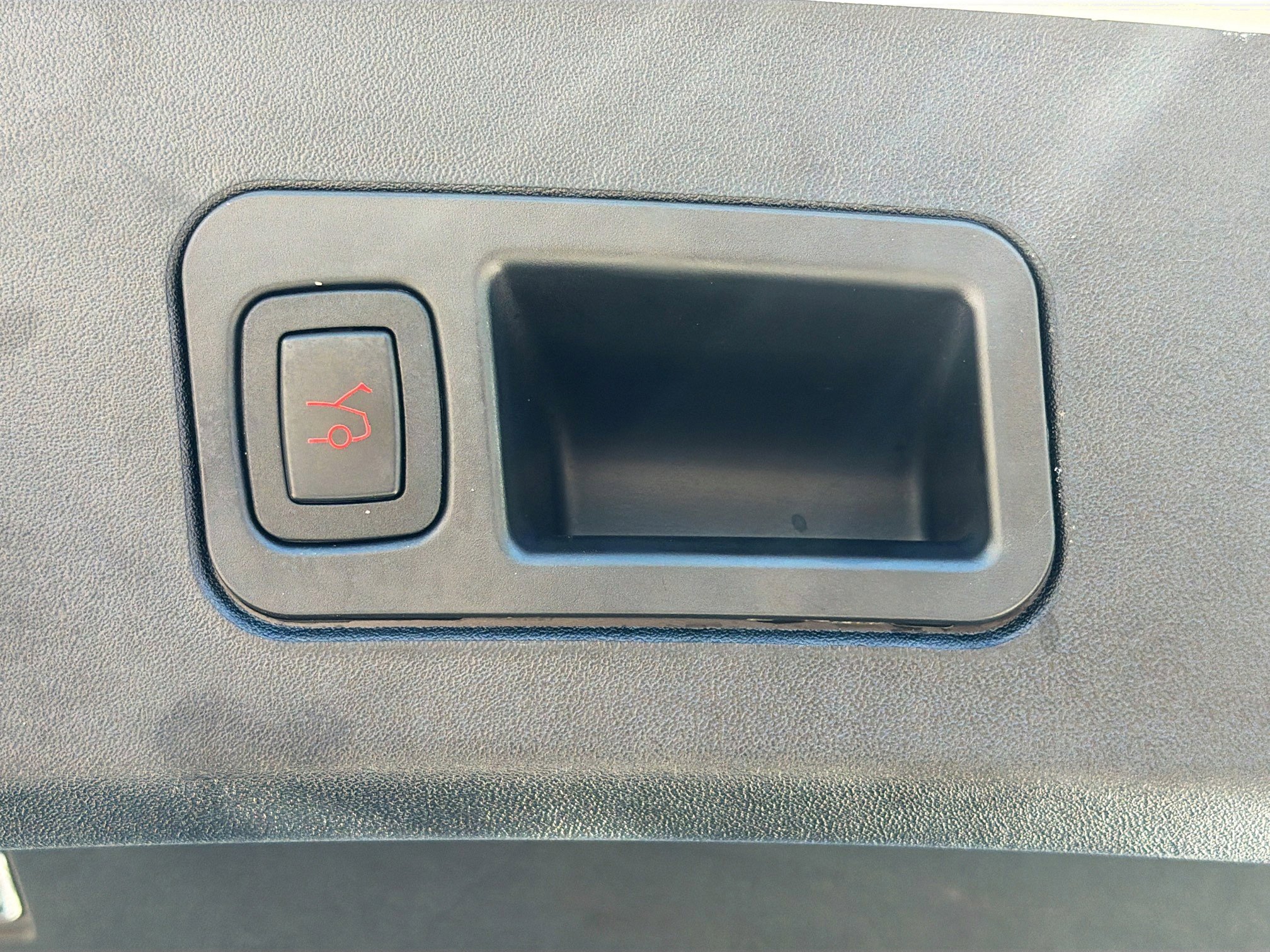 Used 2016 Tesla Model S 90D image 13