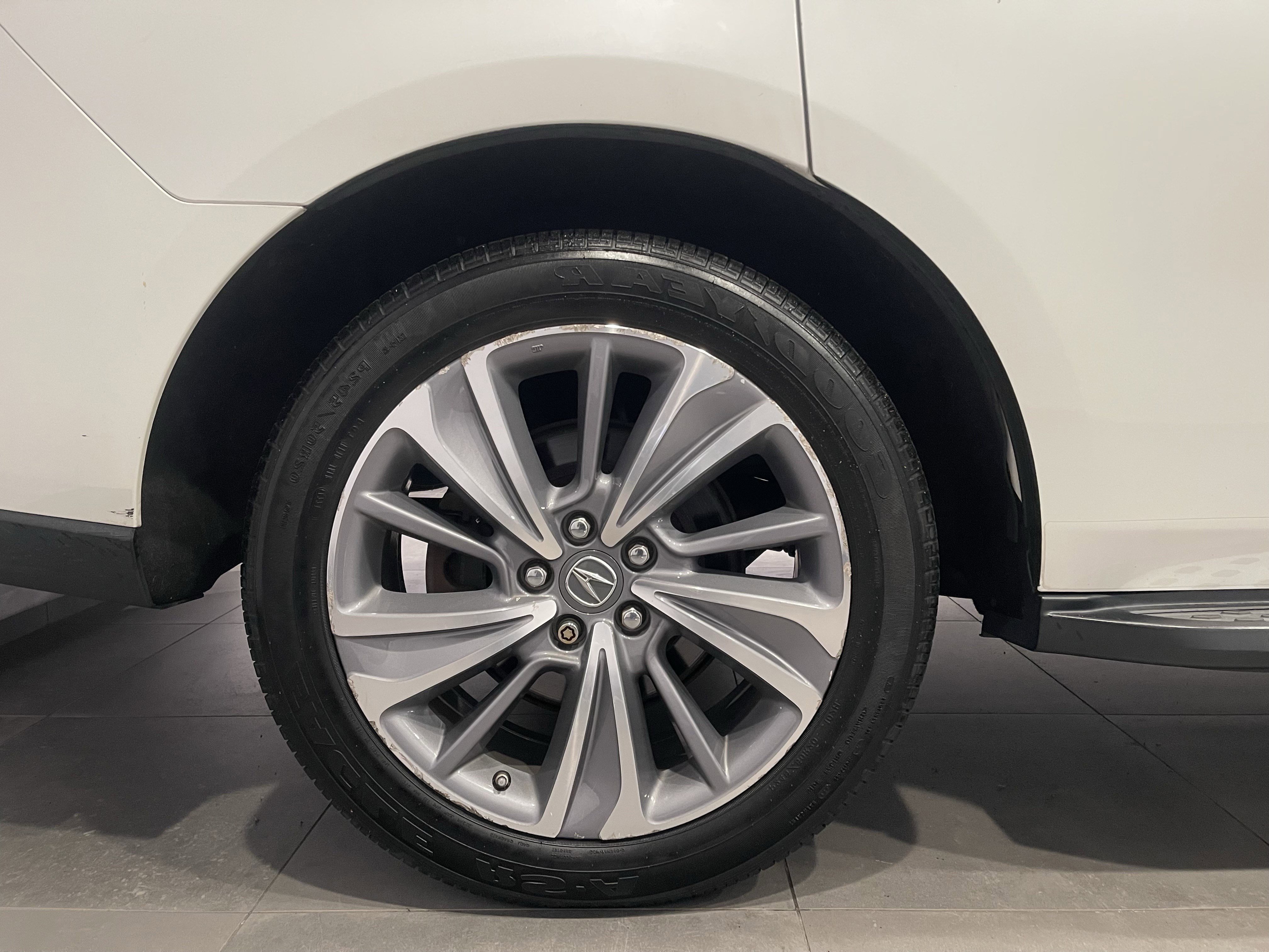 Used 2017 Acura MDX SH-AWD w/ Technology Package image 9