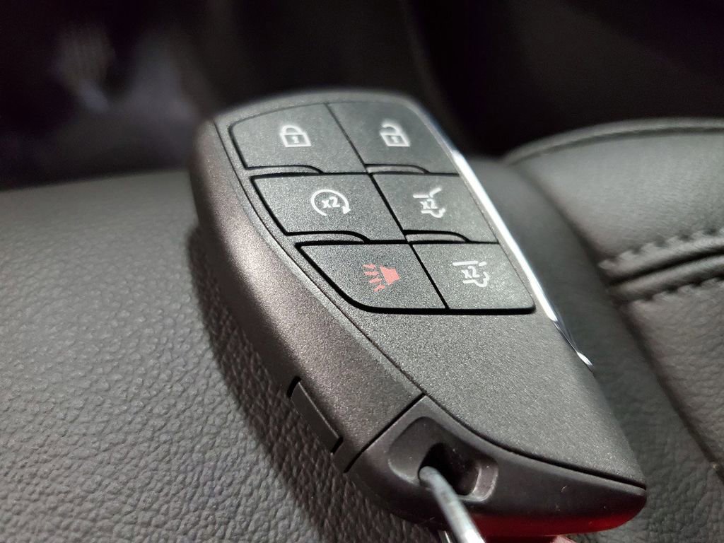 Used 2025 Chevrolet Tahoe Z71 w/ Comfort Package image 35