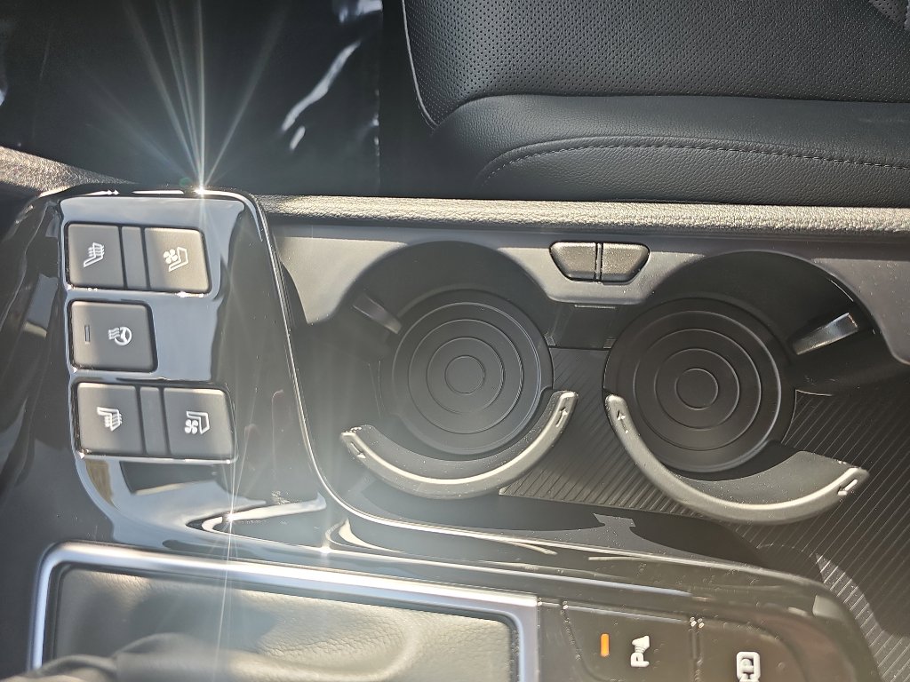 New 2025 Kia Sportage SX image 18