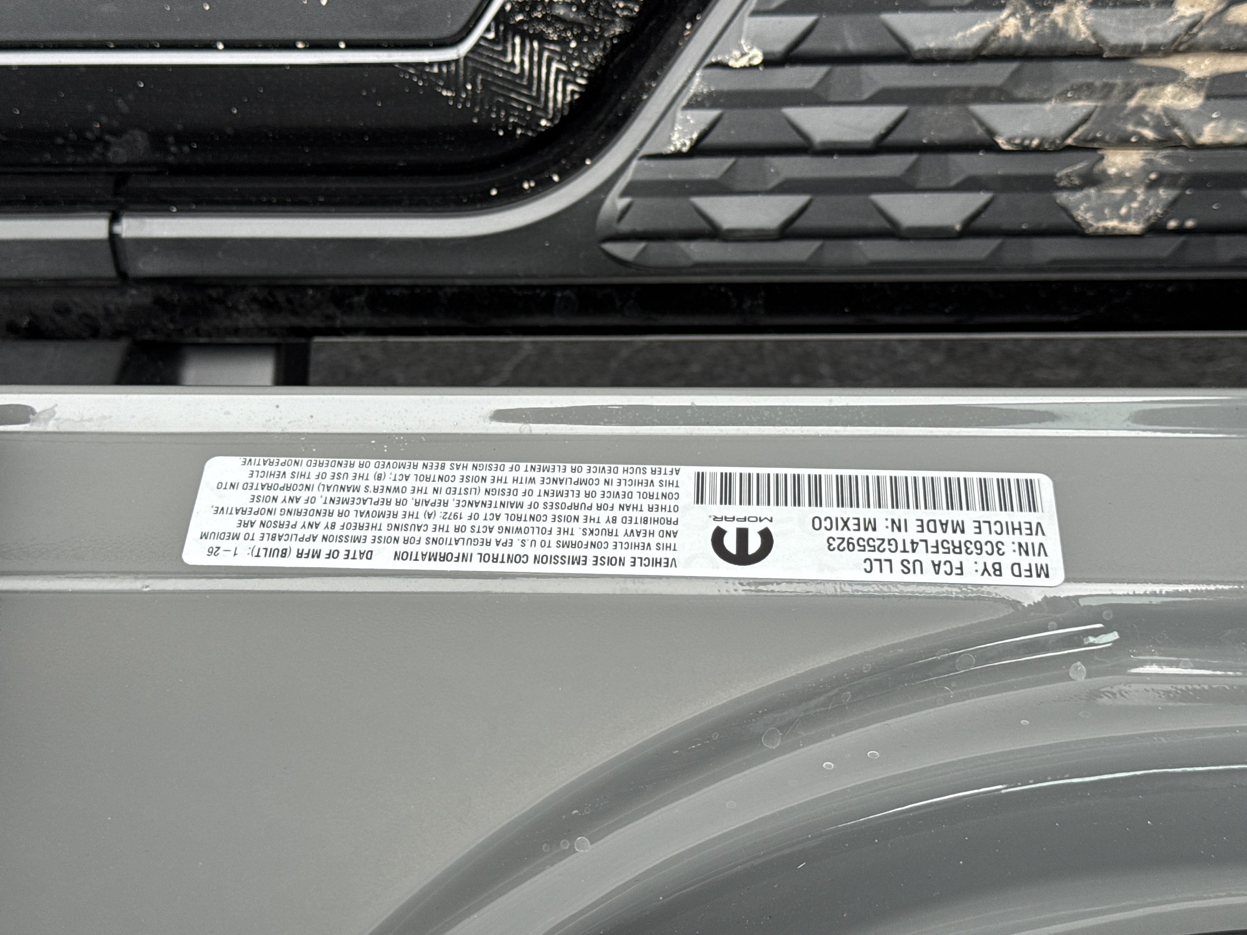 New 2026 RAM 2500 Laramie AWD/4WD image 32
