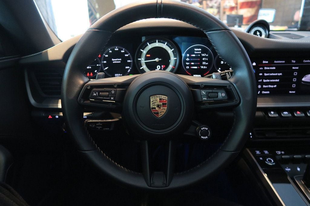 Used 2024 Porsche 911 Carrera 4S AWD/4WD image 15