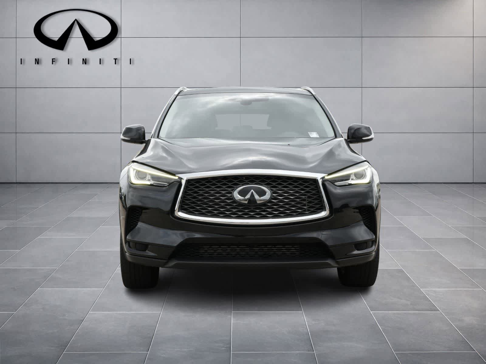 Used 2023 INFINITI QX50 Luxe FWD image 2