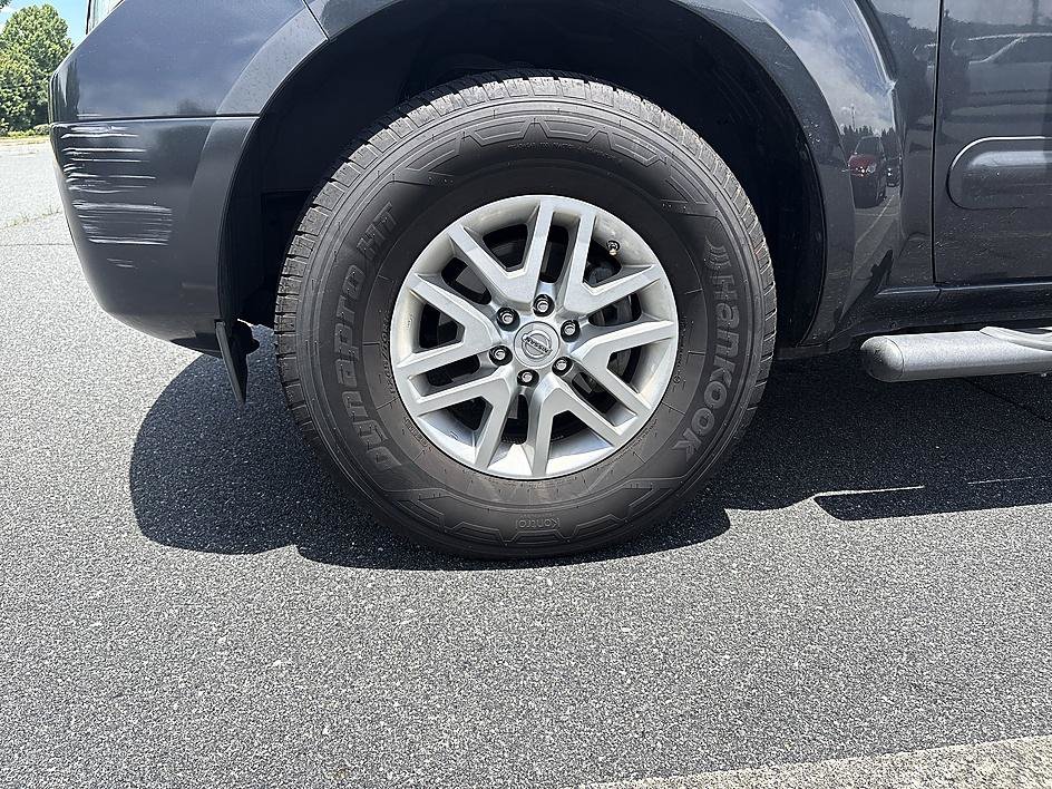 Used 2012 Nissan Frontier SV w/ SV Premium Utility Pkg RWD image 10