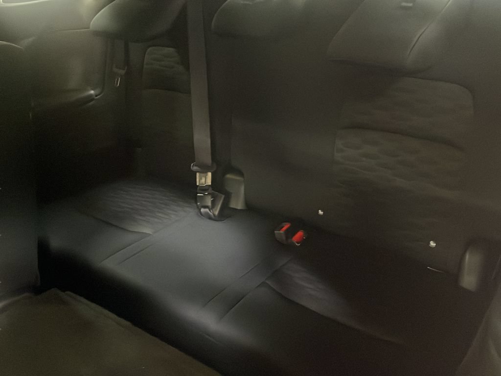 Used 2025 Nissan Pathfinder SV AWD/4WD image 16