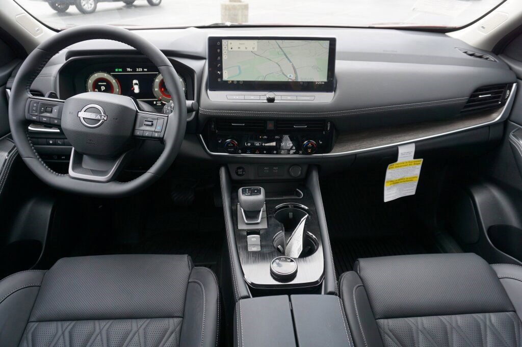 New 2026 Nissan Rogue Platinum image 16