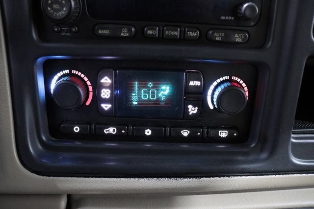 Used 2004 Chevrolet Silverado 2500 LT w/ Heavy-Duty Power Package AWD/4WD image 24
