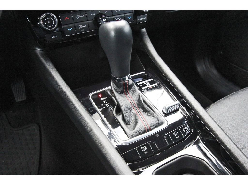 Used 2023 Jeep Compass Trailhawk AWD/4WD image 28