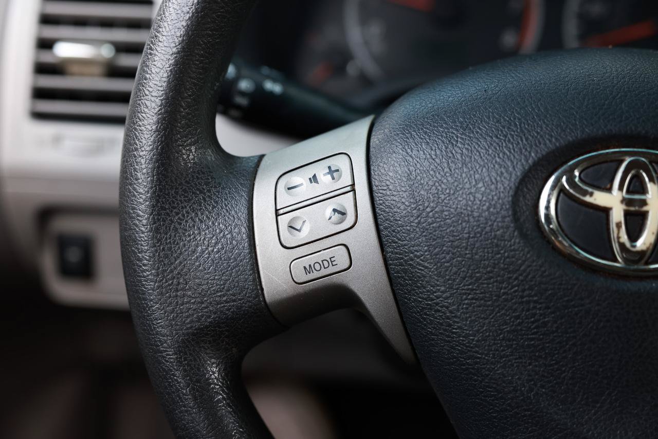Used 2012 Toyota Corolla LE FWD image 24