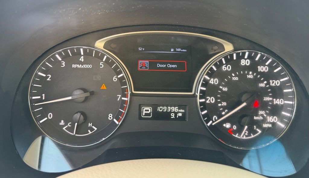 Used 2015 Nissan Altima 2.5 SV image 24