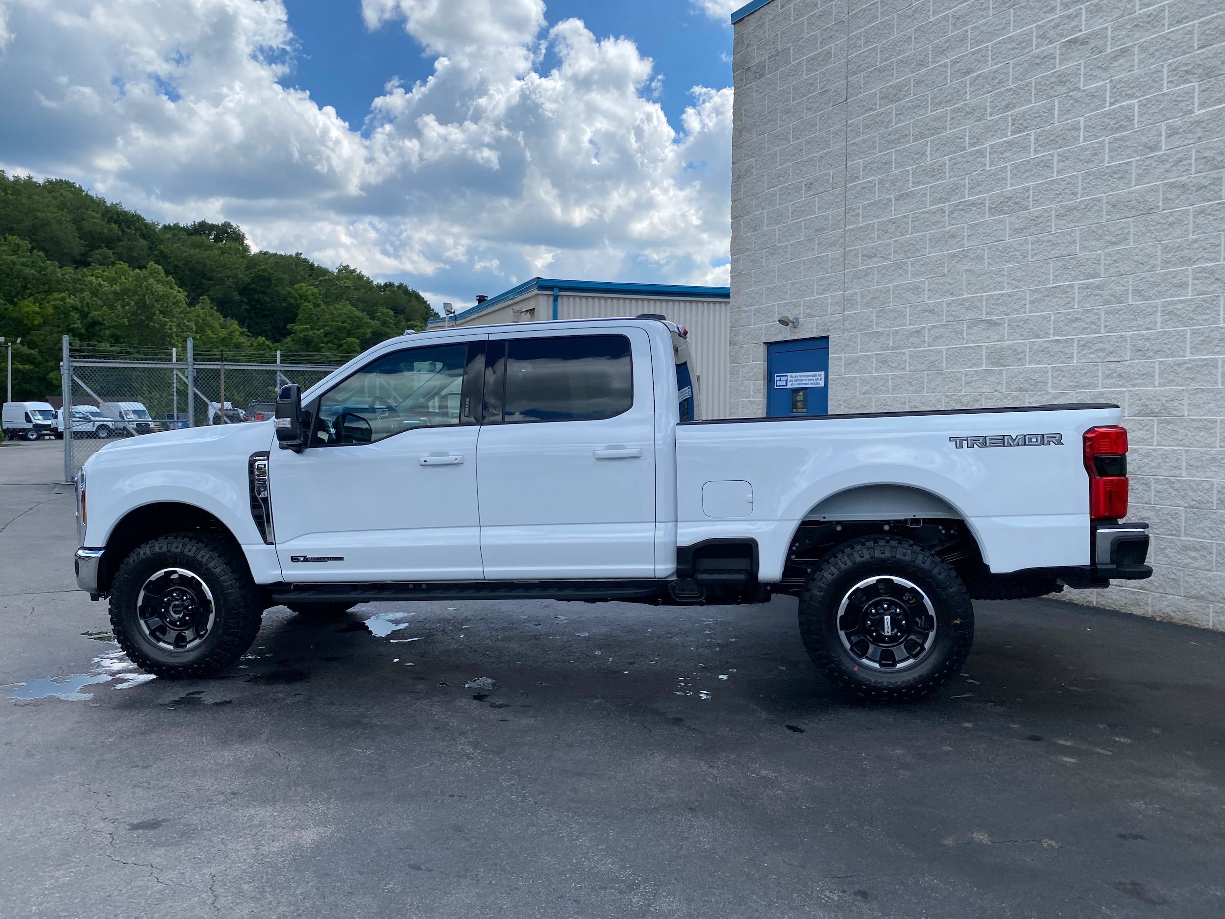 New 2026 Ford F250 Lariat w/ Tremor Off-Road Package AWD/4WD image 6
