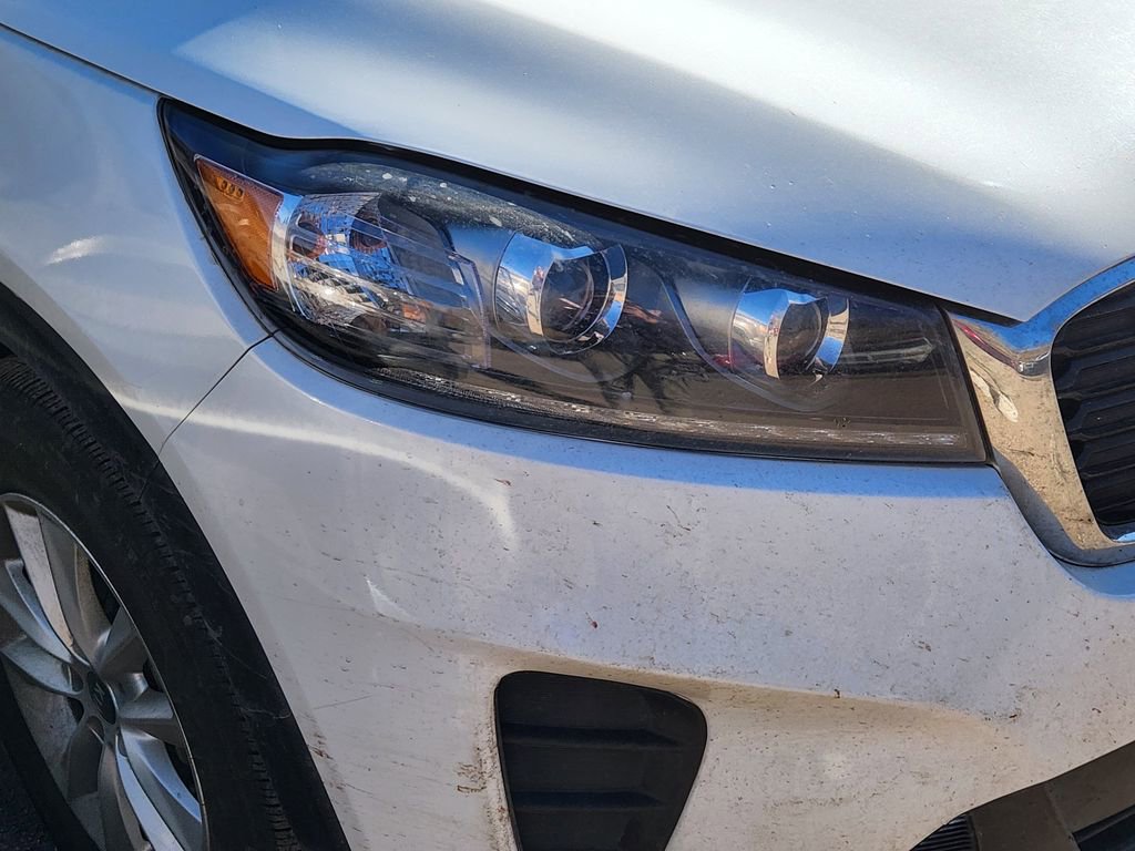 Used 2019 Kia Sorento LX image 4