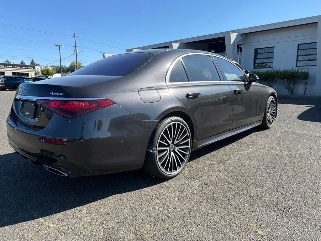 Used 2022 Mercedes-Benz S 500 4MATIC w/ AMG Line Package image 2