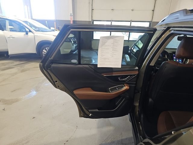 Used 2022 Subaru Outback Touring XT AWD/4WD image 13