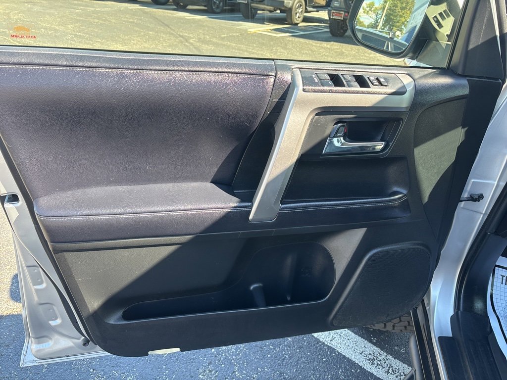 Used 2018 Toyota 4Runner SR5 image 11