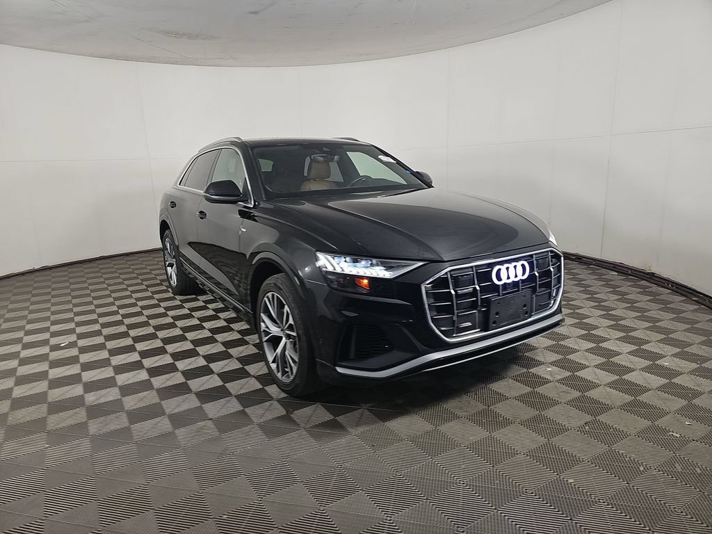 Used 2023 Audi Q8 Premium Plus w/ Premium Plus Package AWD/4WD image 2