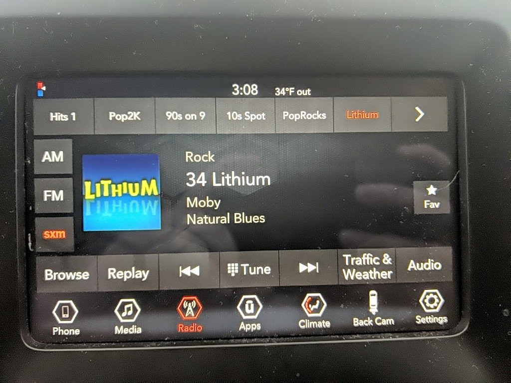 Used 2019 Jeep Cherokee Latitude Plus w/ Trailer Tow Group image 15