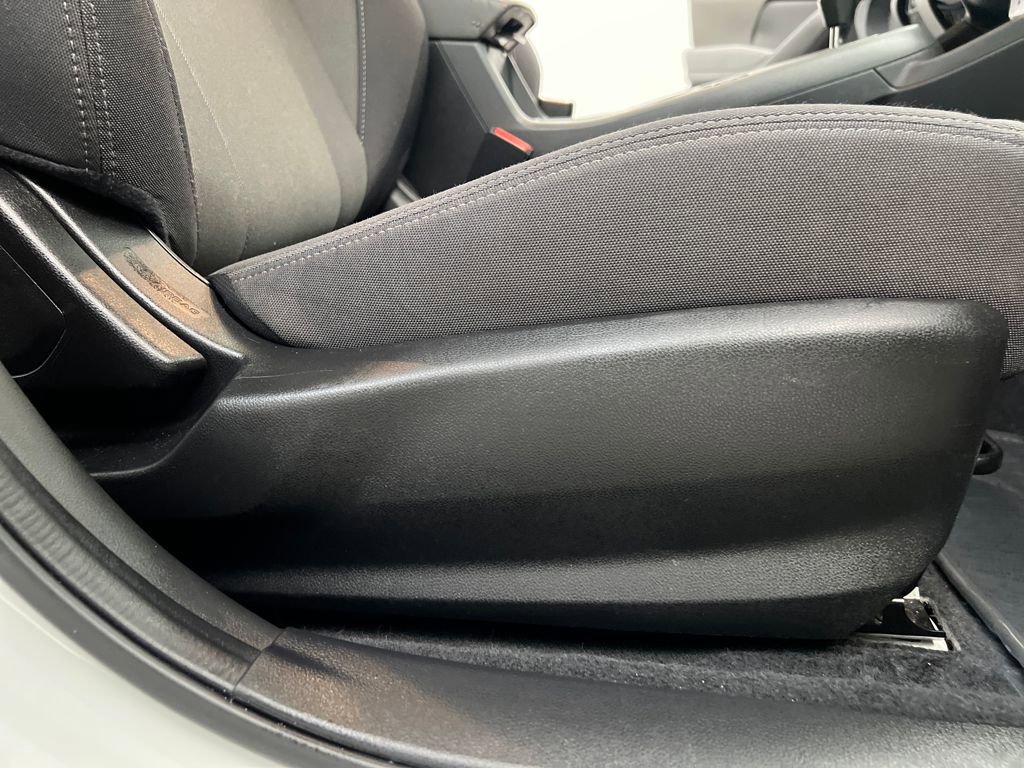 Used 2025 Subaru Crosstrek 2.0i Premium AWD/4WD image 23