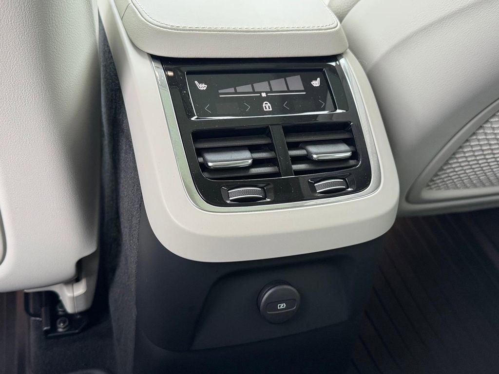 Used 2023 Volvo XC90 T8 Plus w/ Protection Package image 11