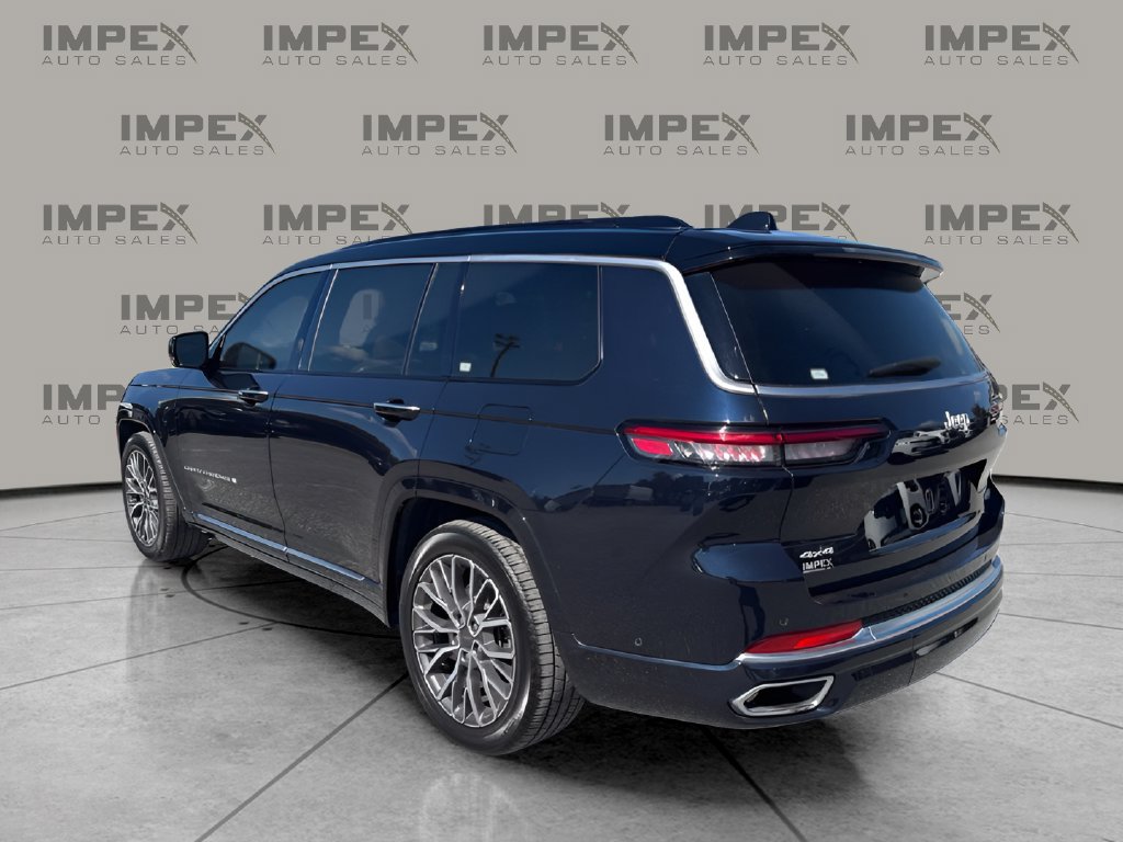 Used 2024 Jeep Grand Cherokee L Summit AWD/4WD image 3