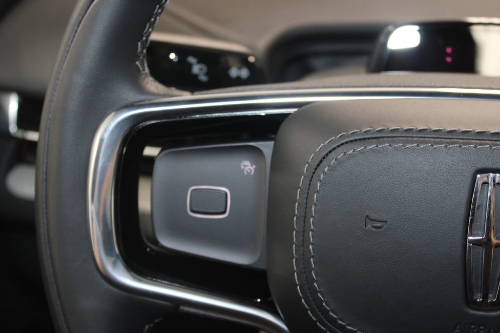 New 2025 Lincoln Navigator Reserve w/ Jet Appearance Package image 37