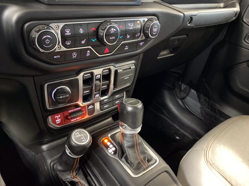 Certified 2023 Jeep Gladiator Mojave w/ Cold Weather Group AWD/4WD image 16