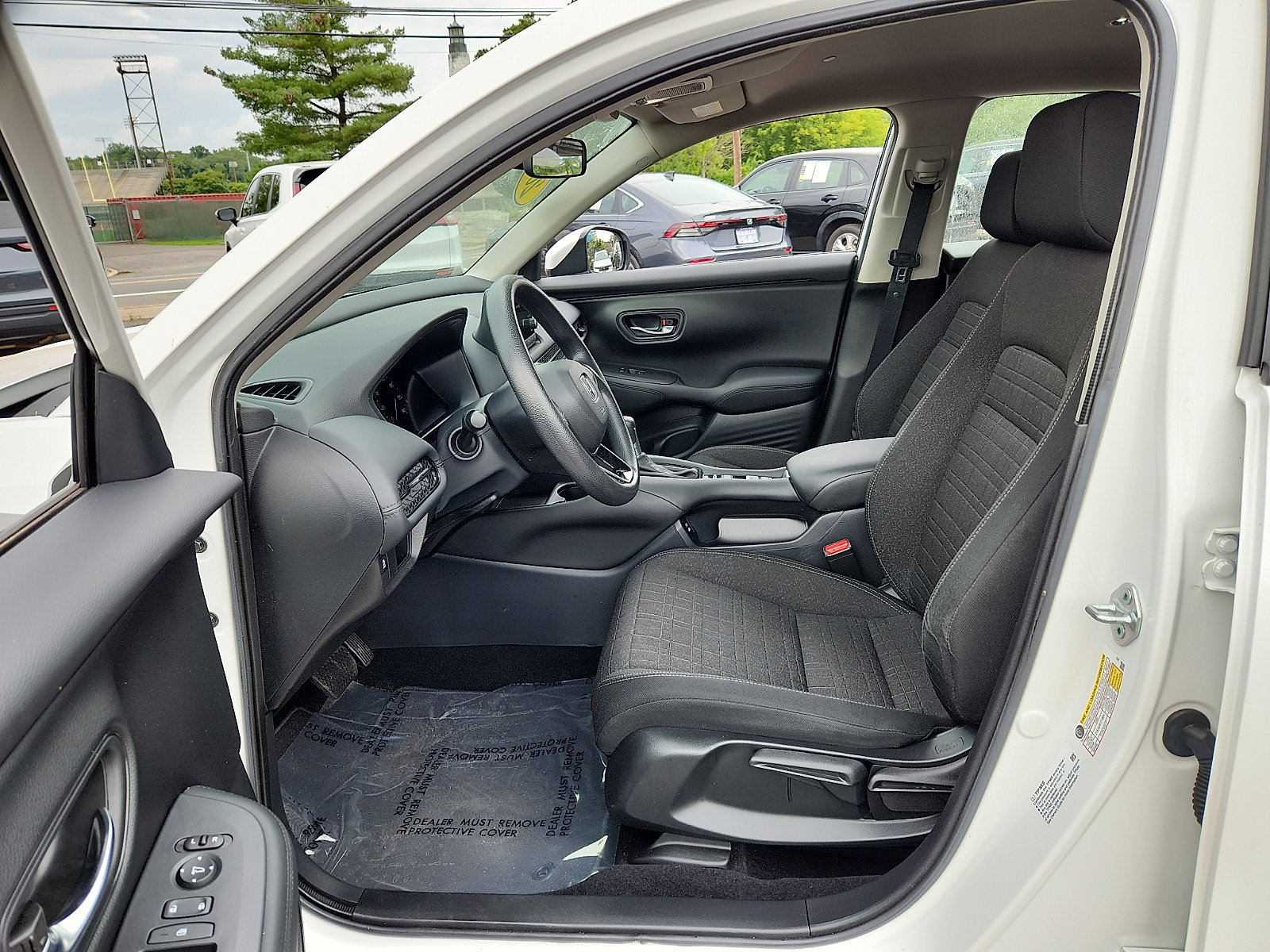 Used 2024 Honda HR-V LX image 14