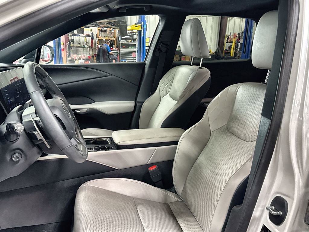 Used 2024 Lexus RX 350 Premium w/ Convenience Package FWD image 12
