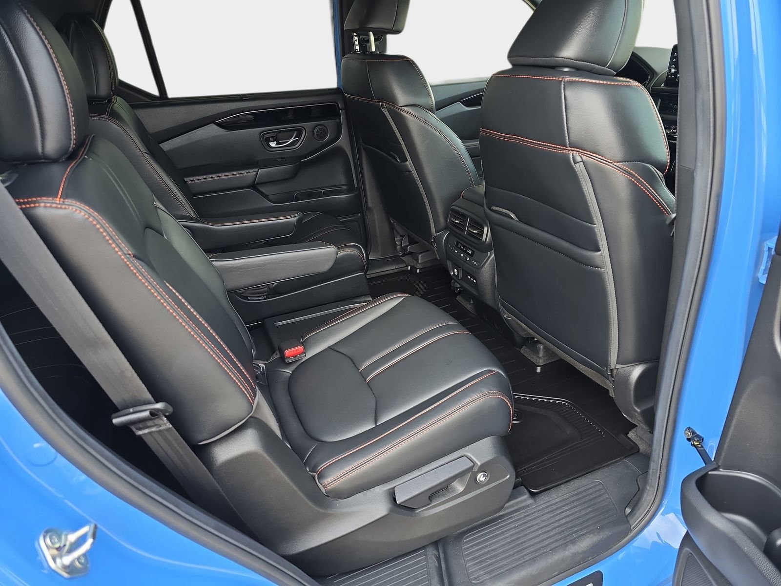 Certified 2025 Honda Pilot TrailSport image 13