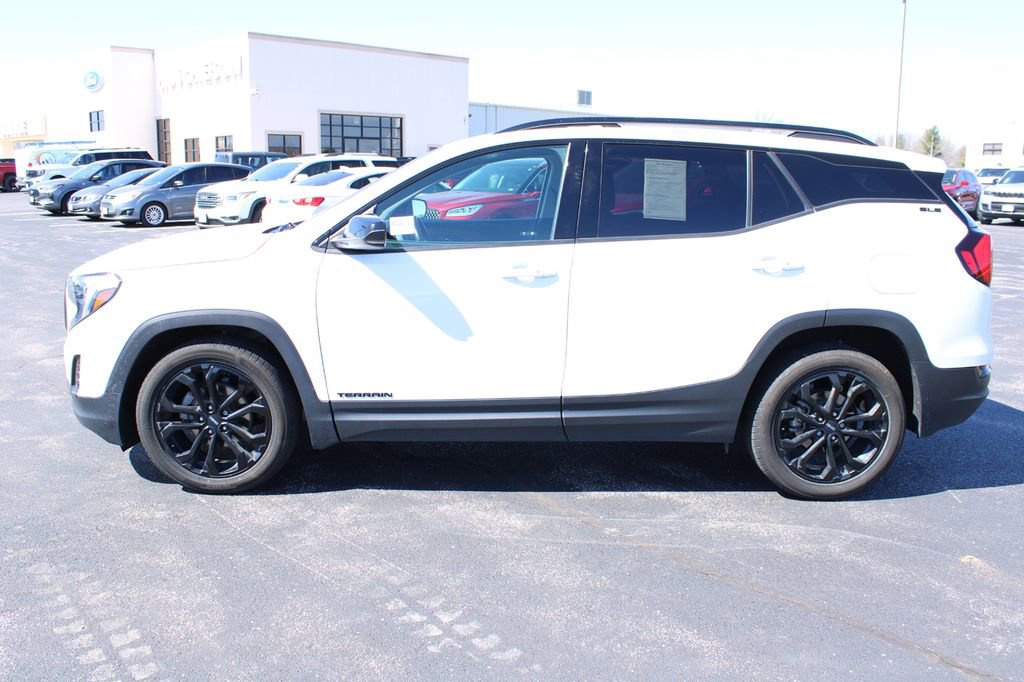 Used 2021 GMC Terrain SLE w/ Driver Convenience Package image 4