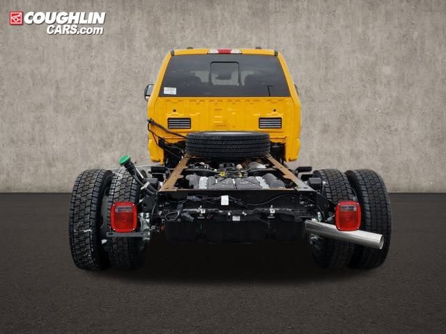 New 2026 Ford F550 4x4 Crew Cab image 7