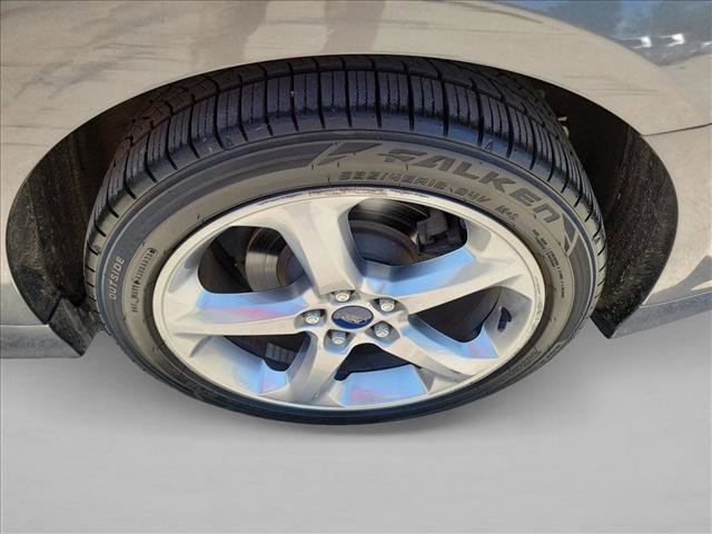 Used 2014 Ford Fusion SE FWD image 9