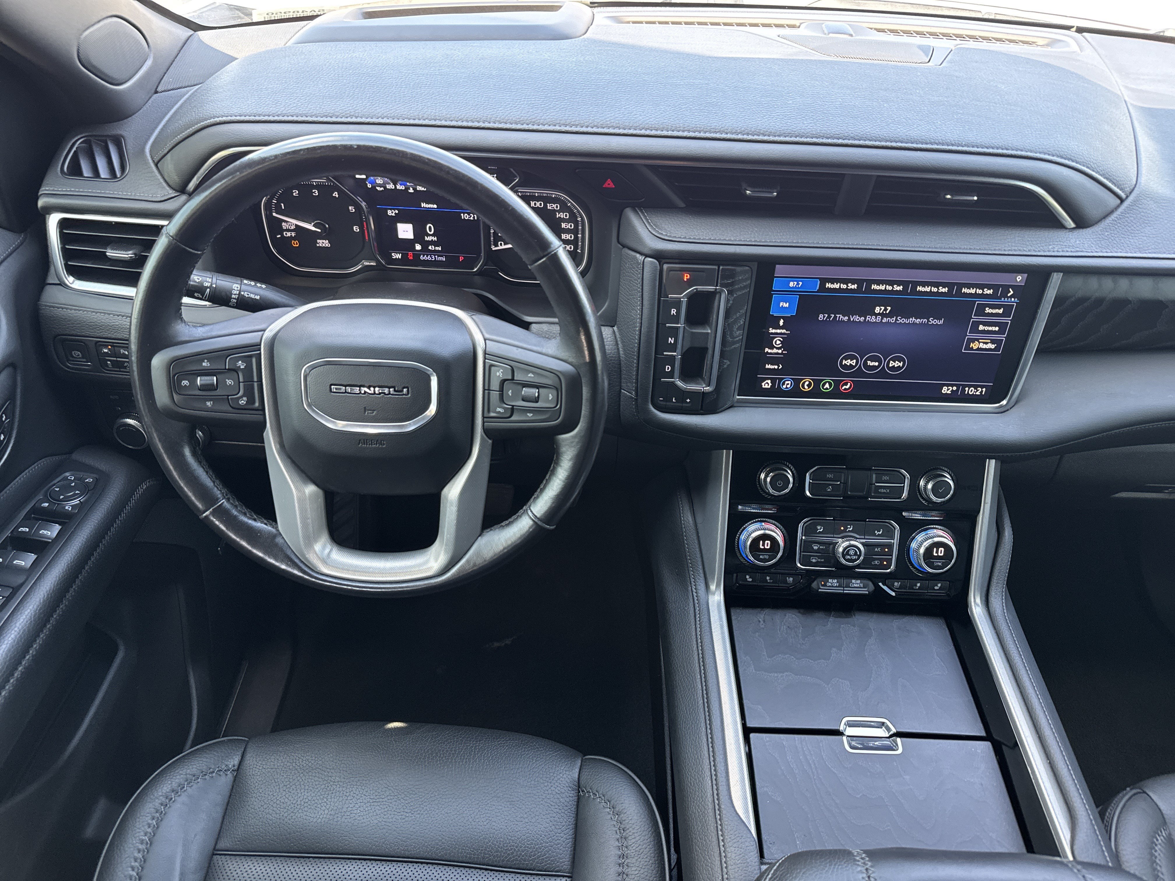 Used 2021 GMC Yukon Denali AWD/4WD image 17