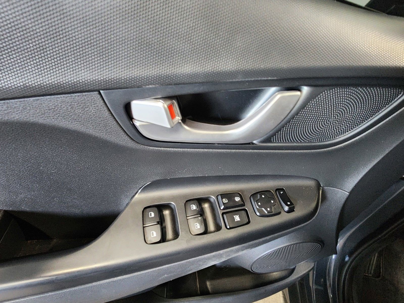 Used 2023 Hyundai Kona SEL w/ Convenience Package image 9