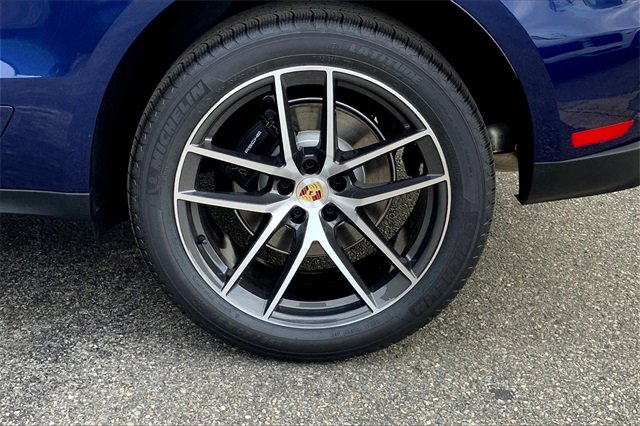 New 2026 Porsche Macan image 17