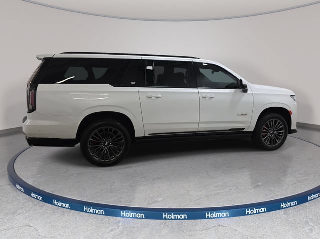Certified 2024 Cadillac Escalade ESV V w/ LPO, Floor Liner Package AWD/4WD image 4