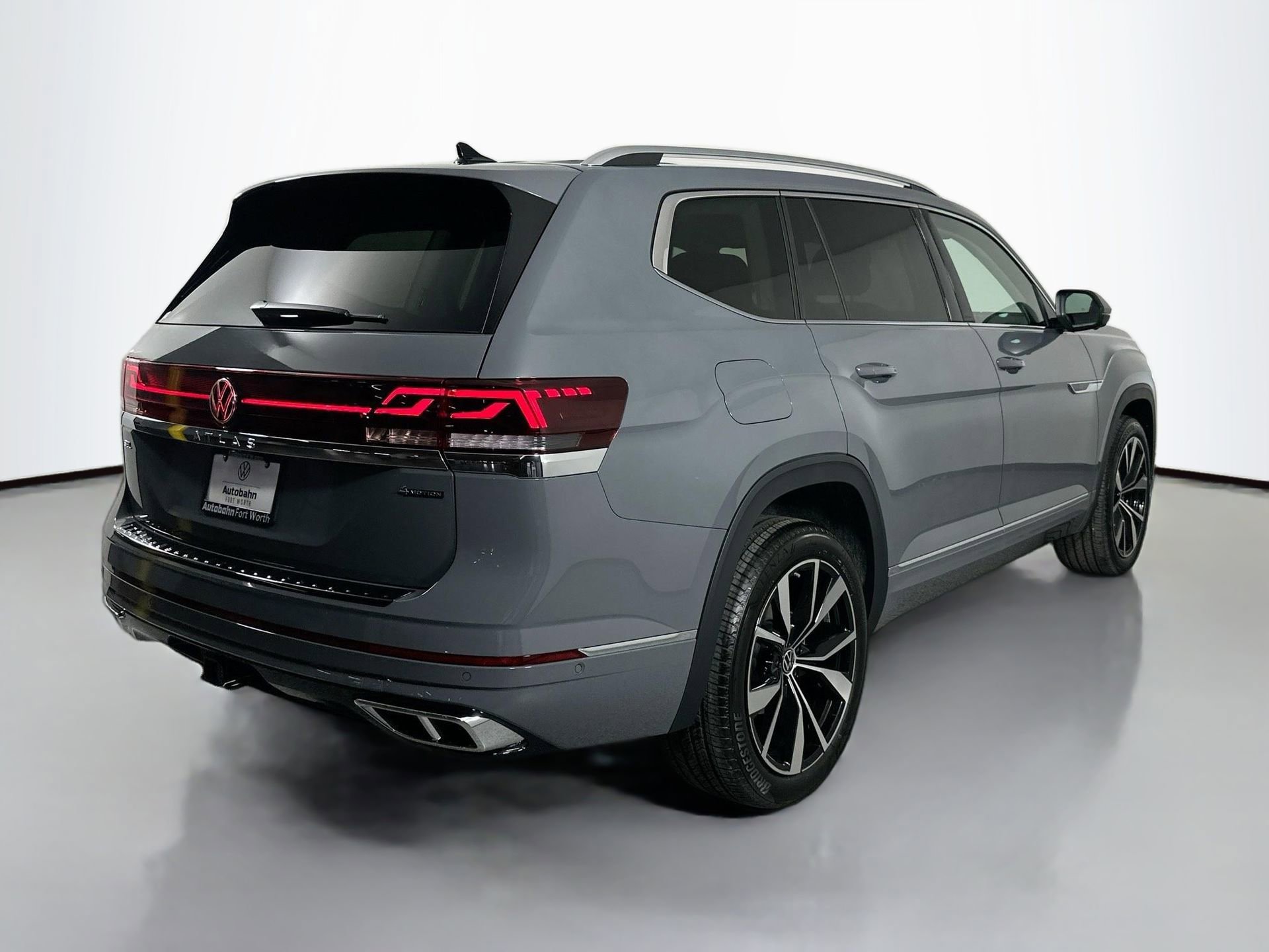 New 2026 Volkswagen Atlas SEL Premium R-Line image 4
