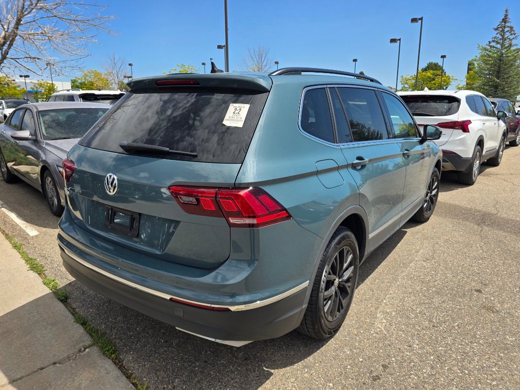 Used 2020 Volkswagen Tiguan SE w/ Panoramic Sunroof Package FWD image 15
