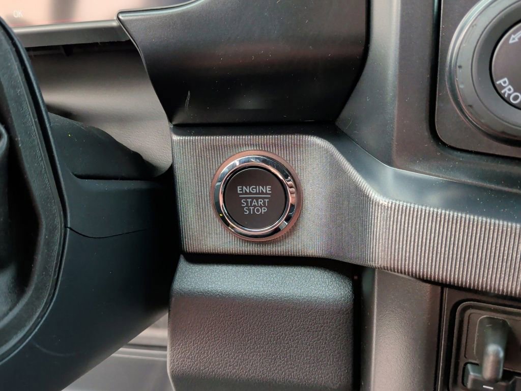 New 2026 Ford F250 Platinum w/ FX4 Off-Road Package image 25