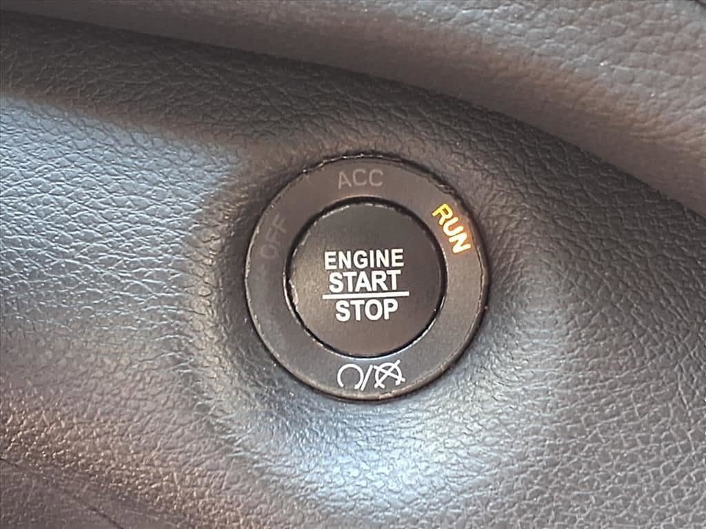 Used 2019 Jeep Cherokee Latitude Plus image 14