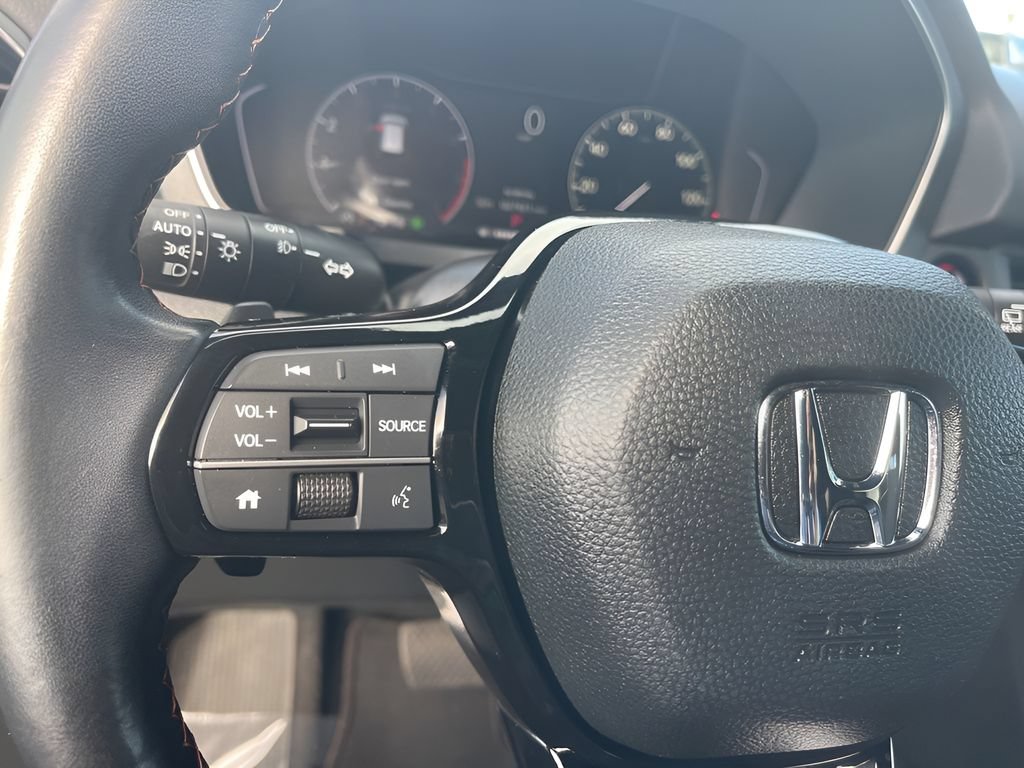 Used 2025 Honda Pilot Sport image 18