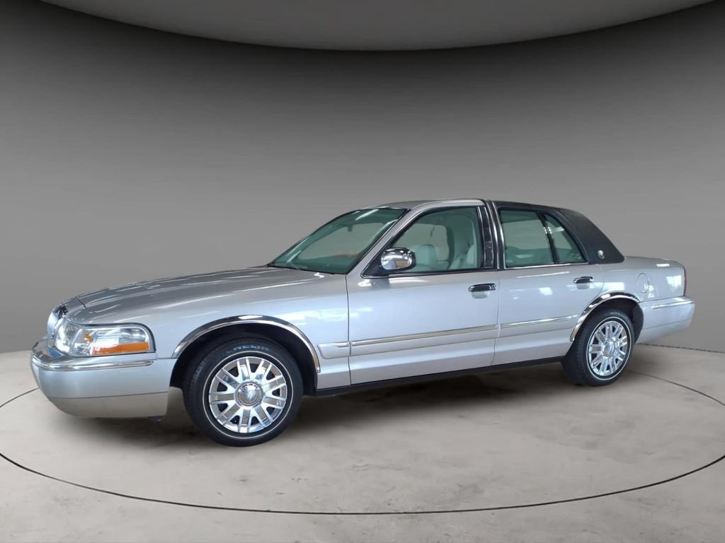 Used 2005 Mercury Grand Marquis GS RWD image 12