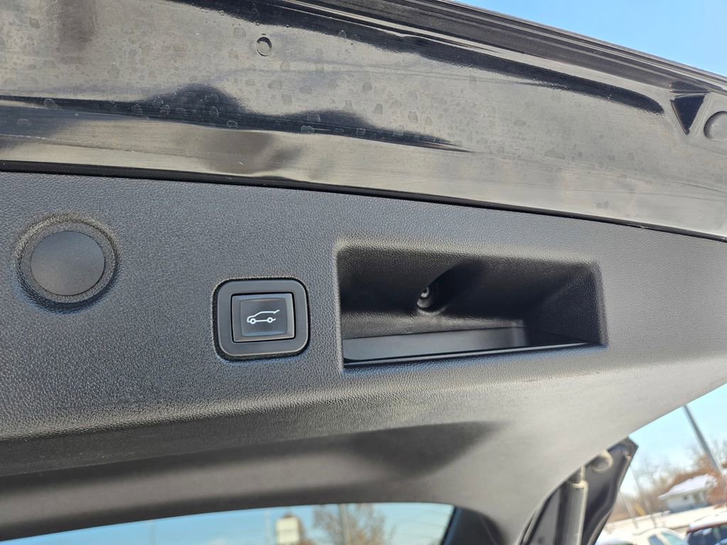 Used 2018 Chevrolet Equinox LT image 31