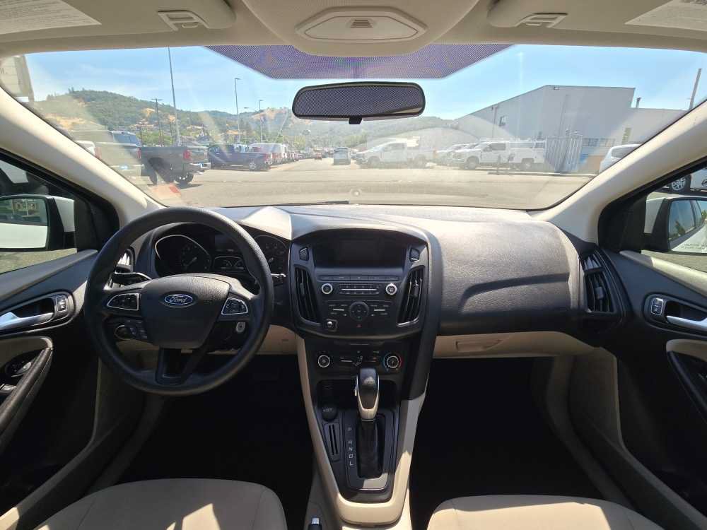 Used 2018 Ford Focus SE FWD image 15