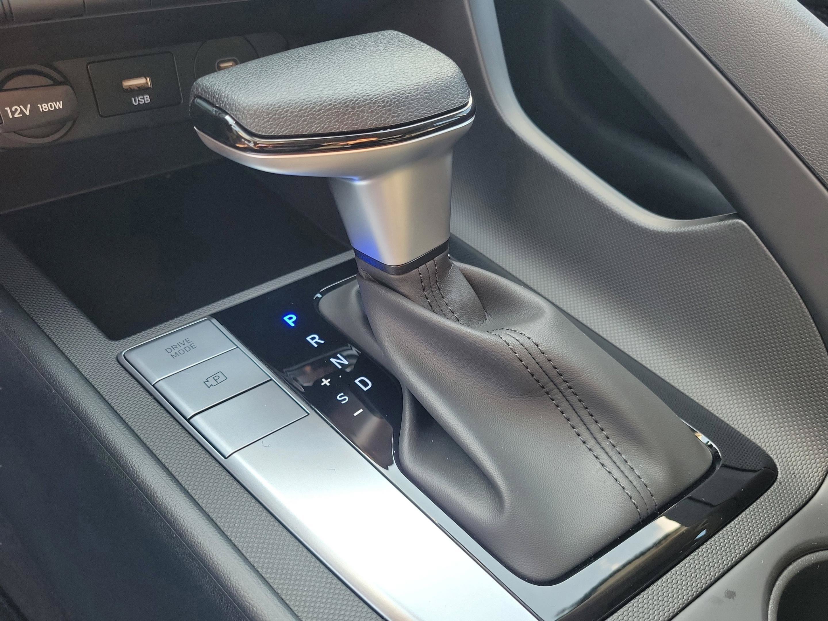 New 2026 Hyundai Elantra SE FWD image 30